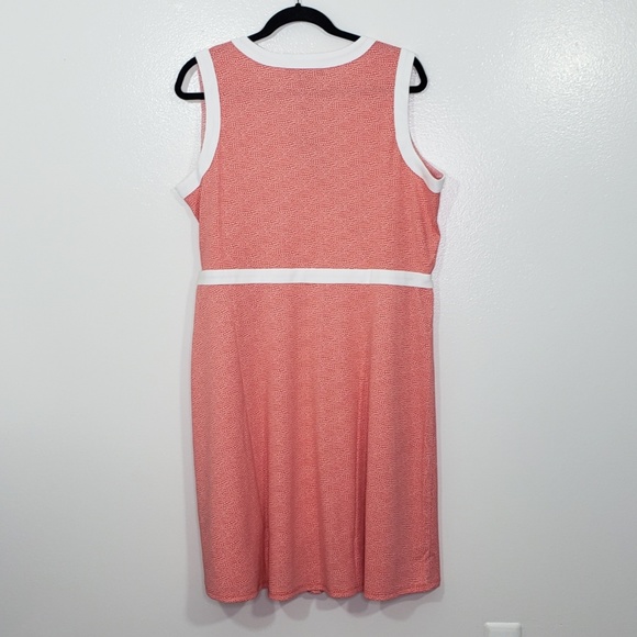 NWT Tommy Hilfiger Plus Size Printed Sleeveless - Picture 2 of 5